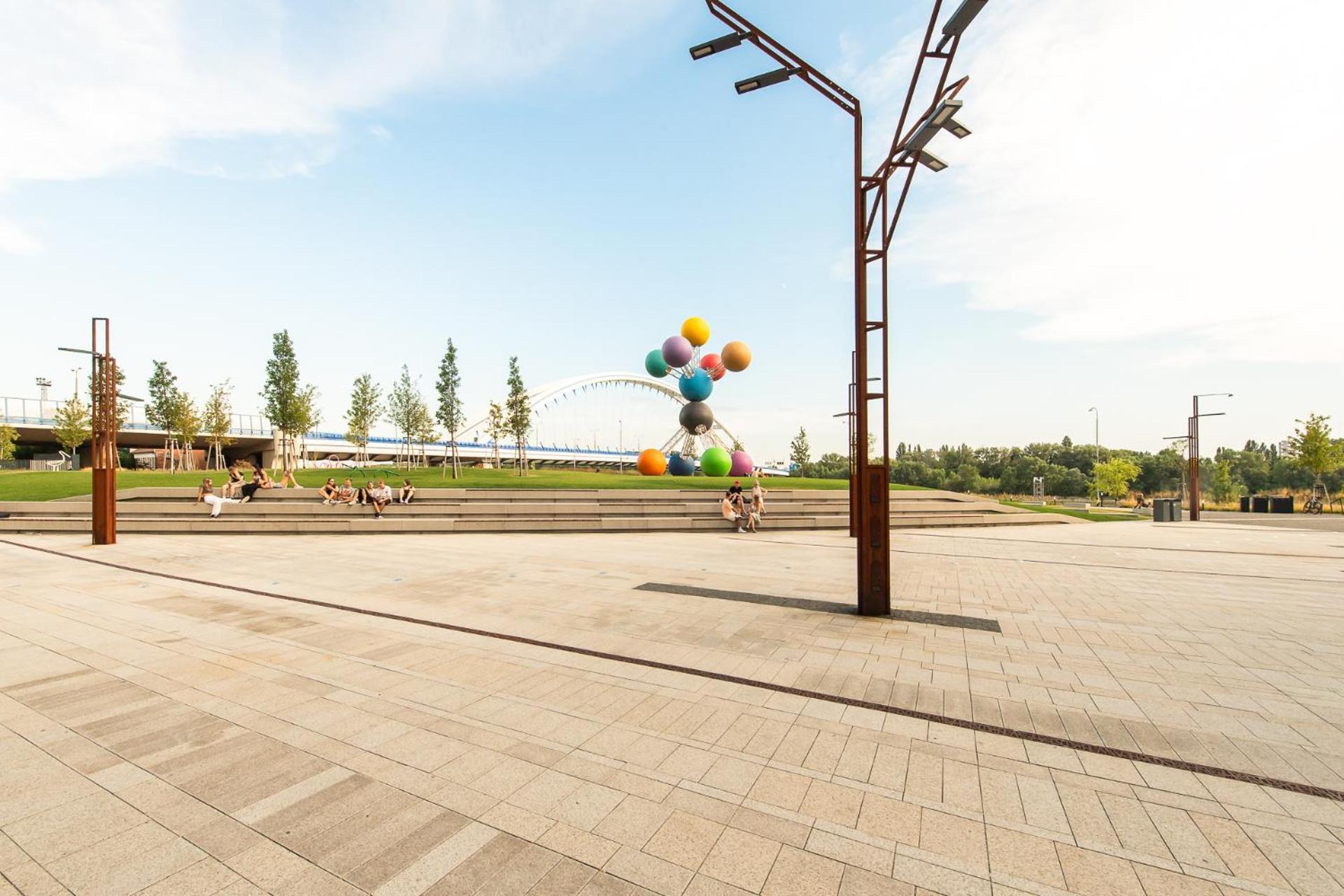 Nikas Eurovea Apartments - Free Parking Братислава Экстерьер фото