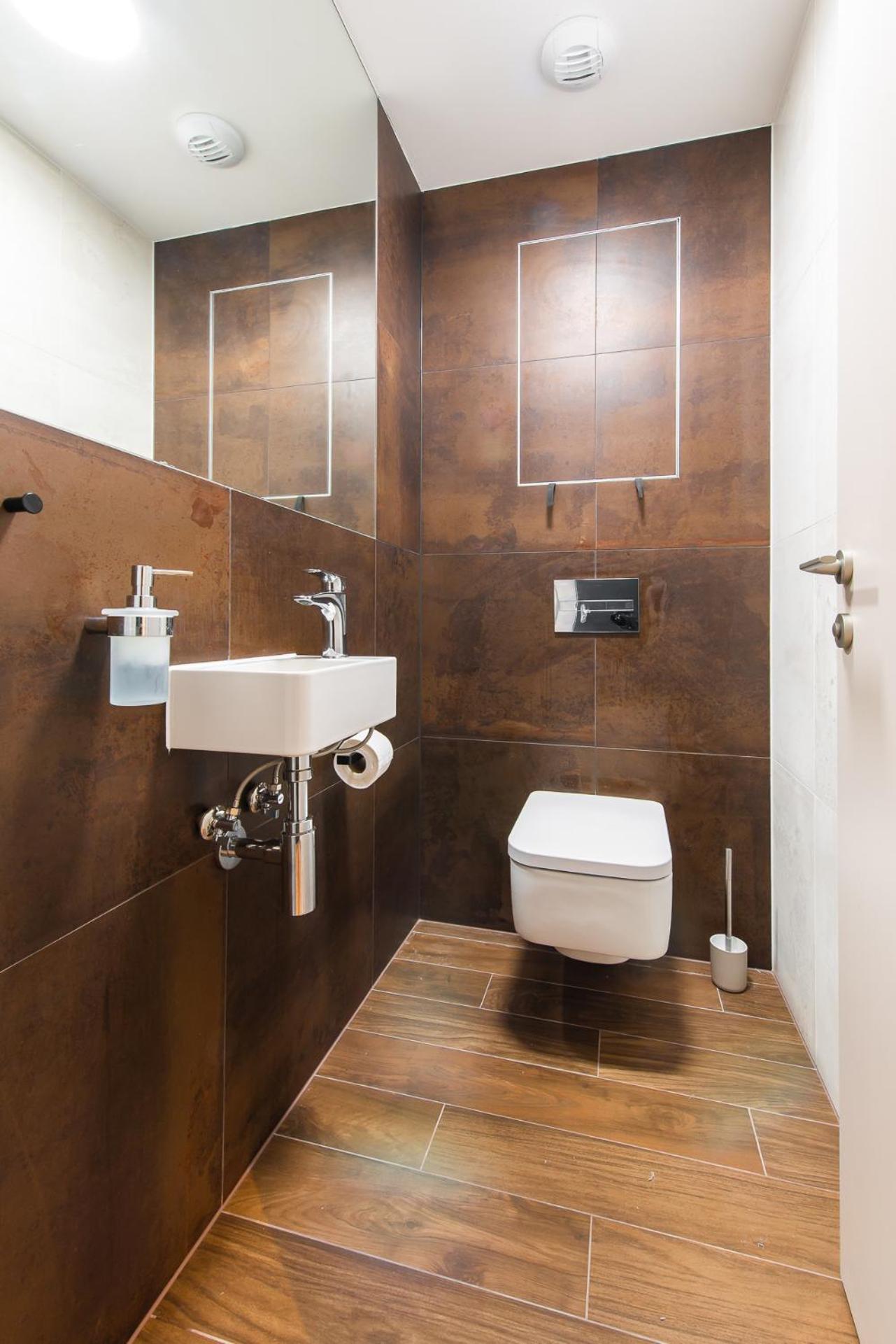 Nikas Eurovea Apartments - Free Parking Братислава Экстерьер фото