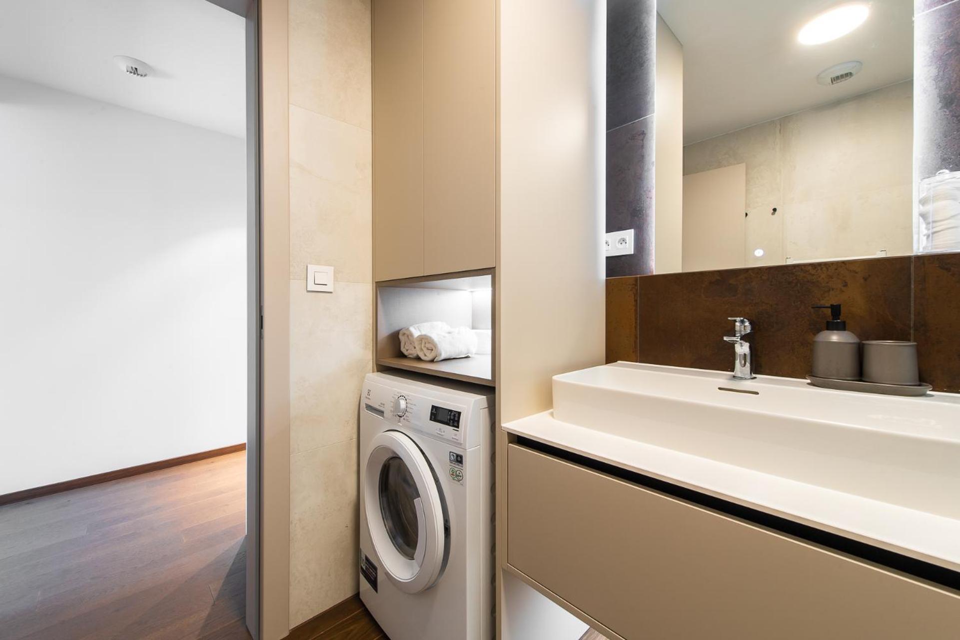Nikas Eurovea Apartments - Free Parking Братислава Экстерьер фото